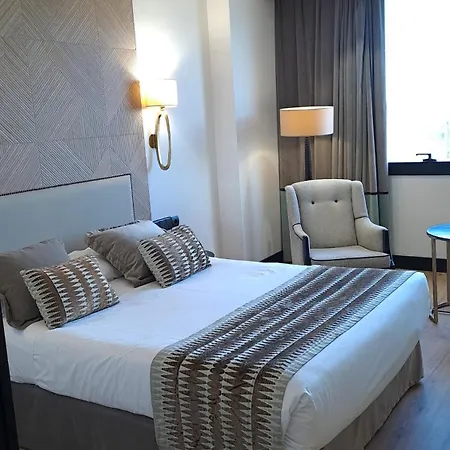 Bahia Hotel 4*