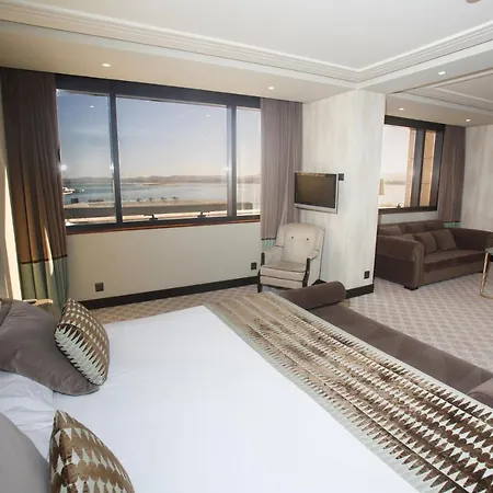 Bahia Hotel 4*